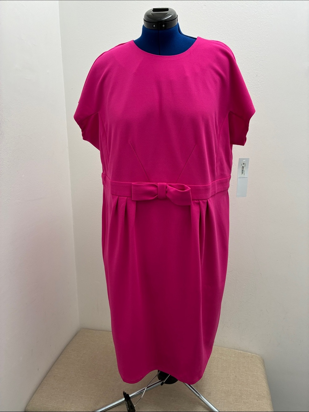 London Times Fuchsia Bow-Waist Midi Dress